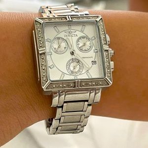 Gorgeous and unique Invicta watch with square bezel